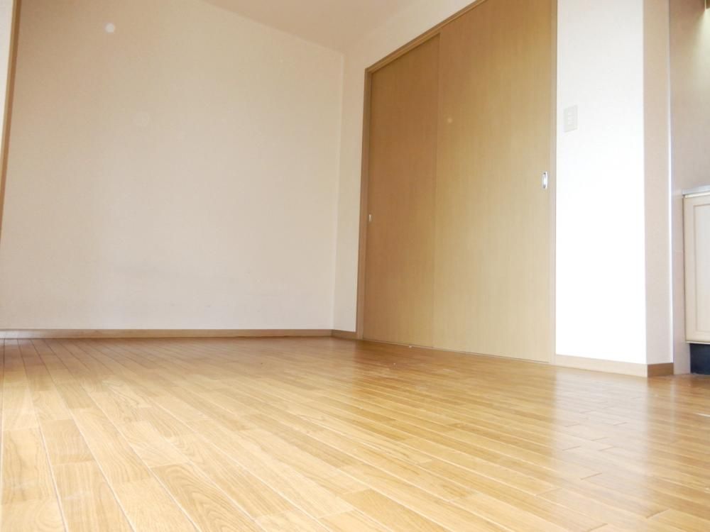 �y���ԁE���r���O�z�@