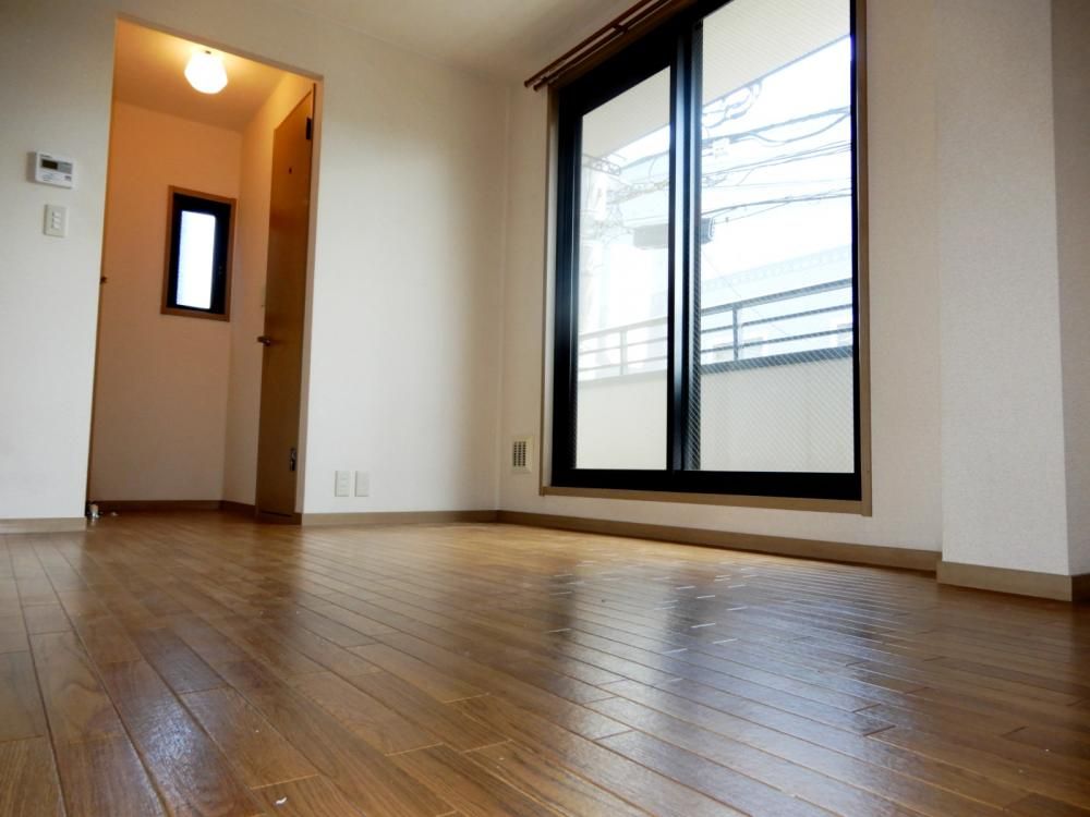 �y���]�z�@