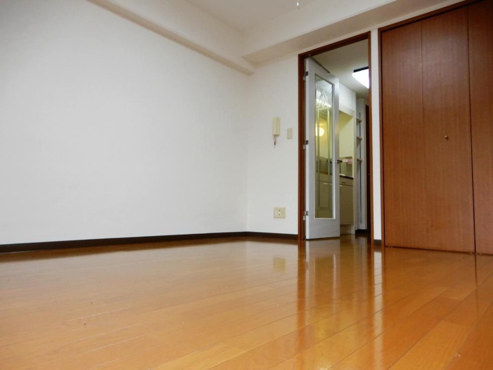 �y���ԁE���r���O�z�@