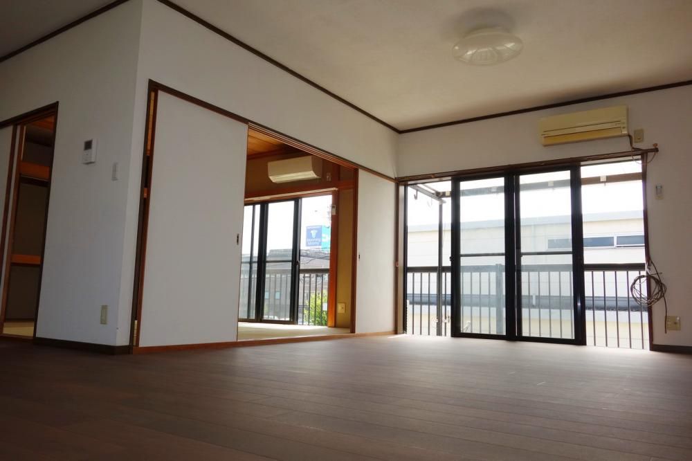 �y���ԁE���r���O�z�@