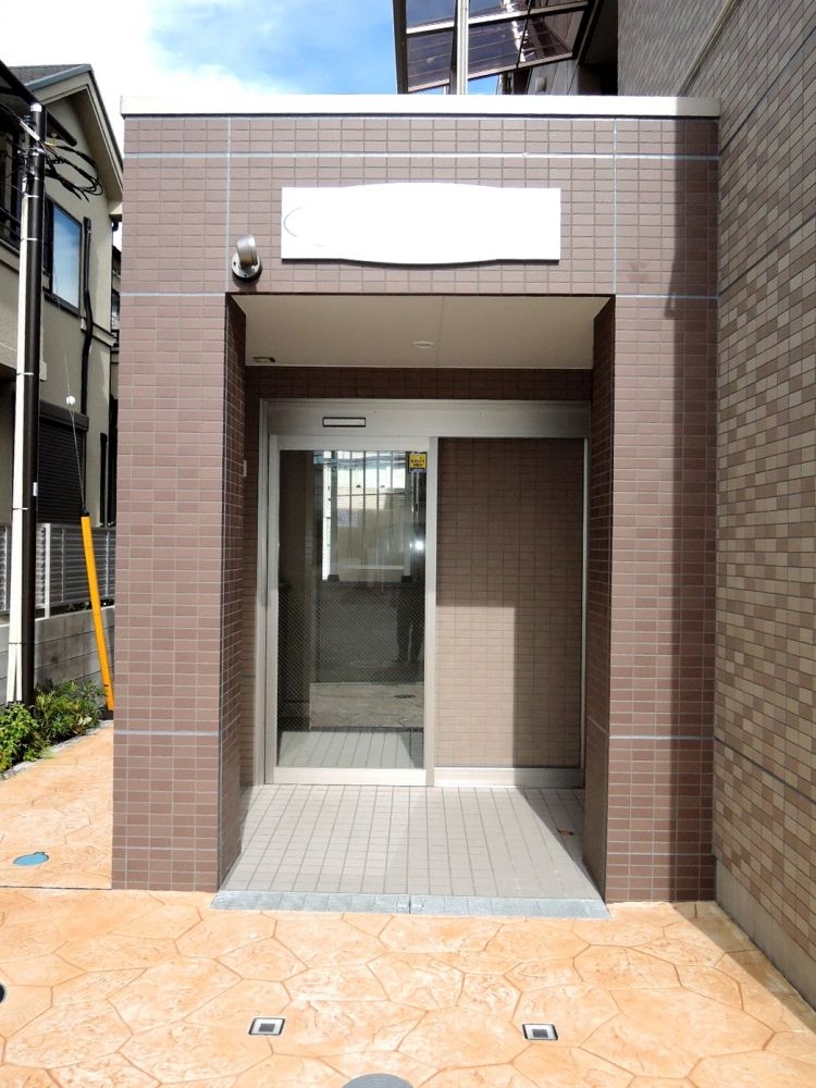 �y�G���g�����X�z�@