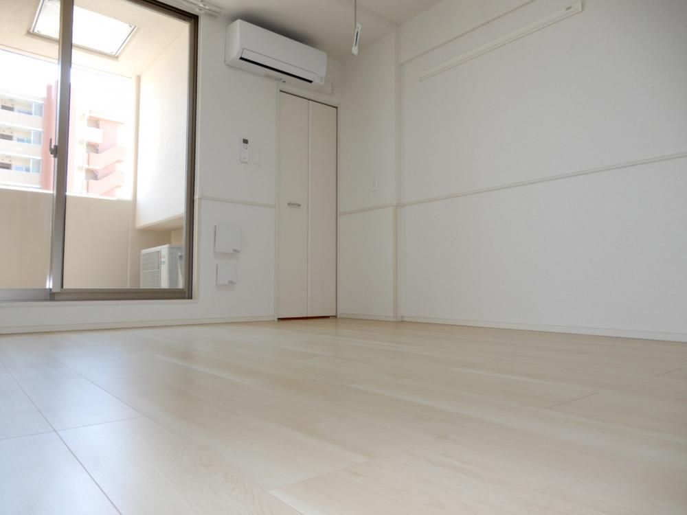 �y���ԁE���r���O�z�@