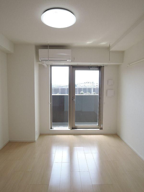 �y���ԁE���r���O�z�@