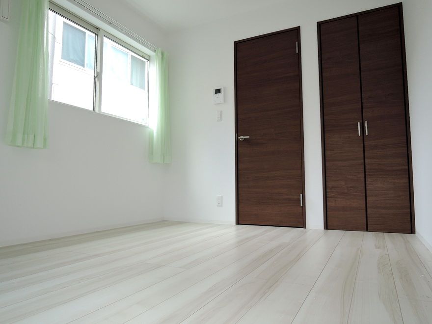 �y���ԁE���r���O�z�@