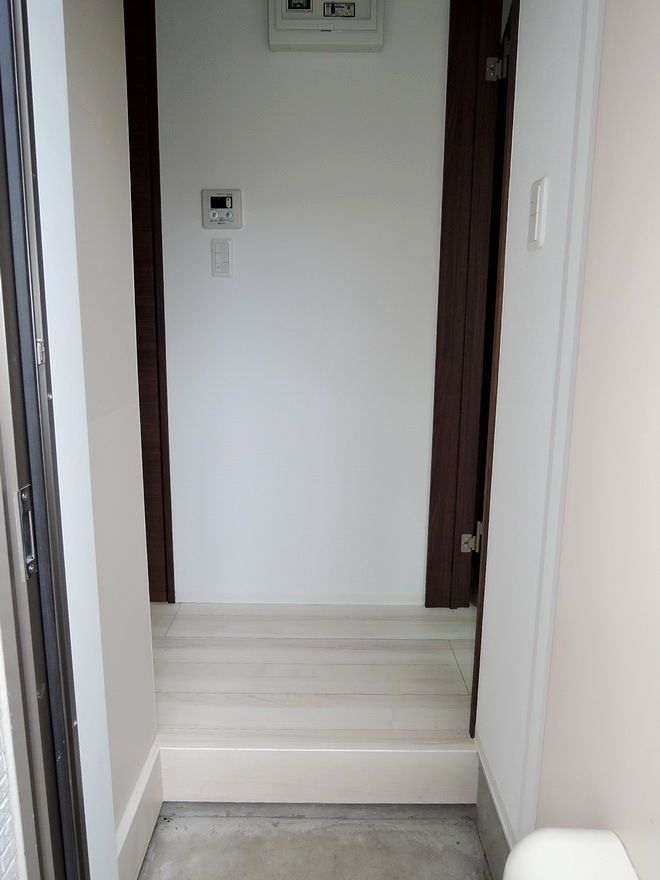 �y�Z�L�����e�B�z�@