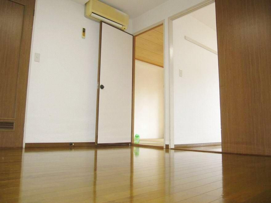 �y���ԁE���r���O�z�@