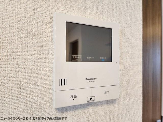 �y�Z�L�����e�B�z�@���d�l�^�C�v