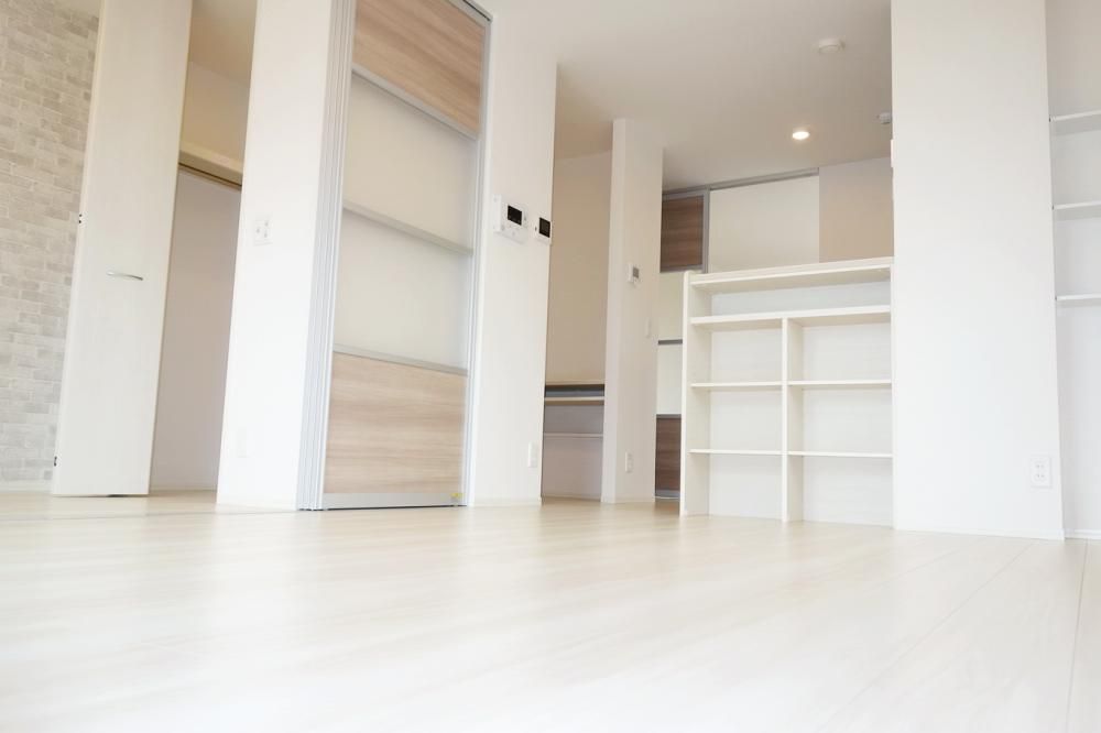 �y���ԁE���r���O�z�@