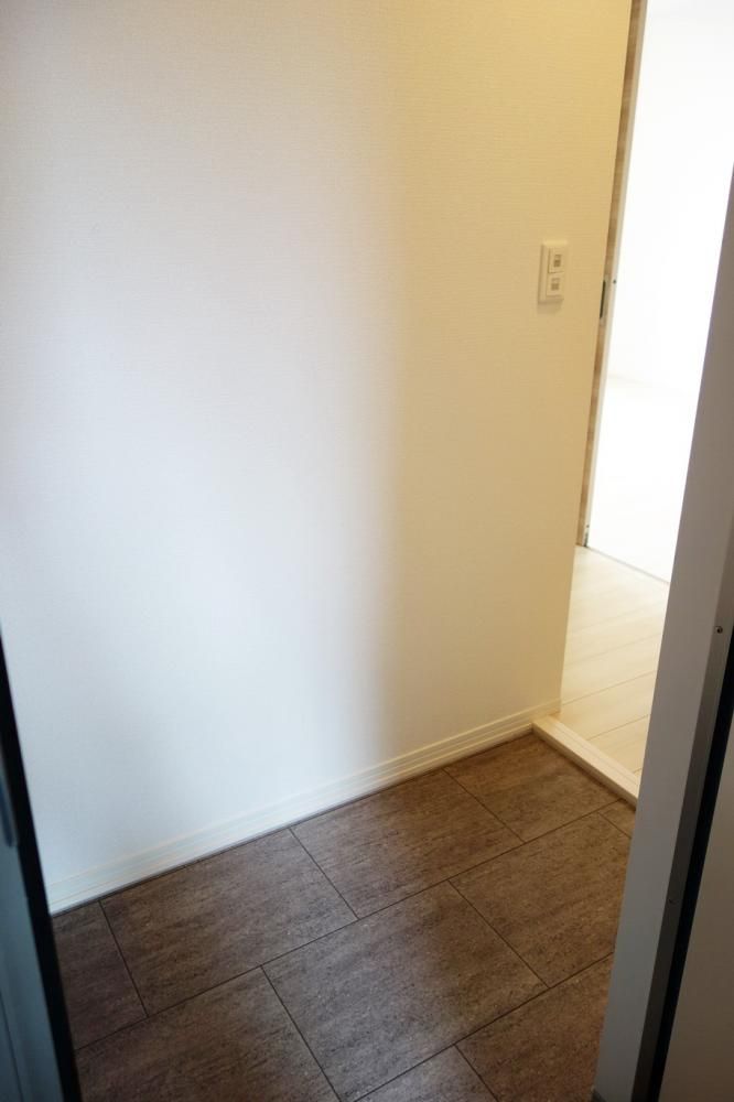 �y�Z�L�����e�B�z�@