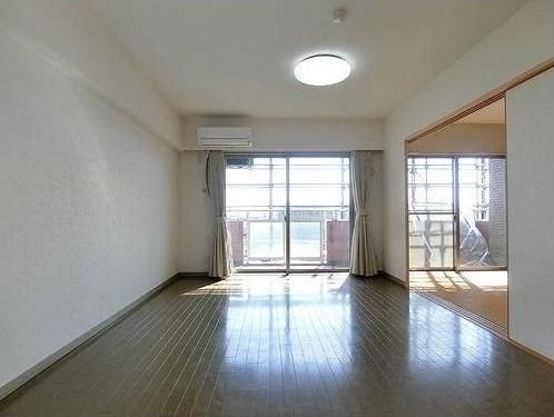 �y���ԁE���r���O�z�@