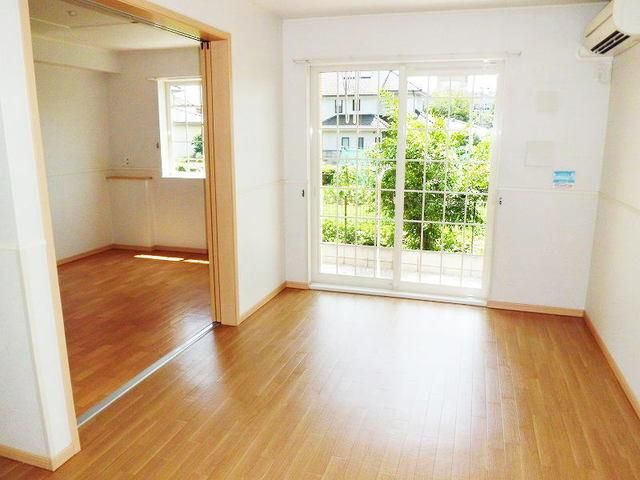 �y���ԁE���r���O�z�@