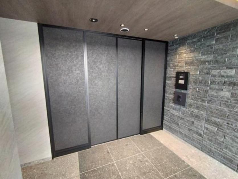 �y�Z�L�����e�B�z�@