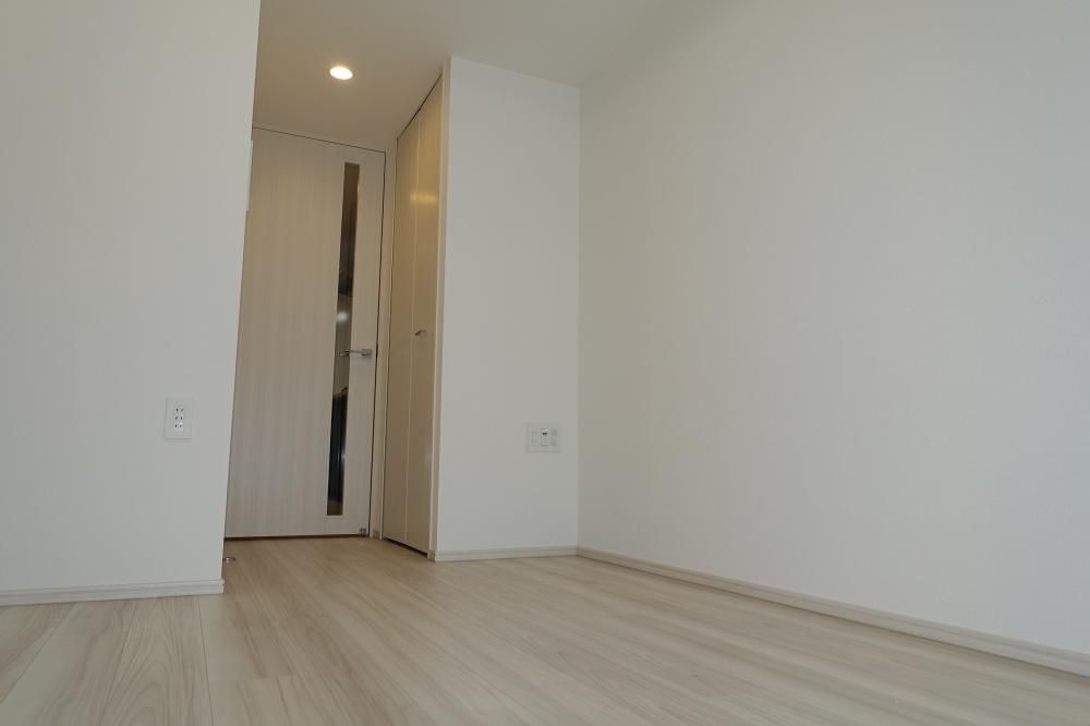 �y�����E���r���O�z�@