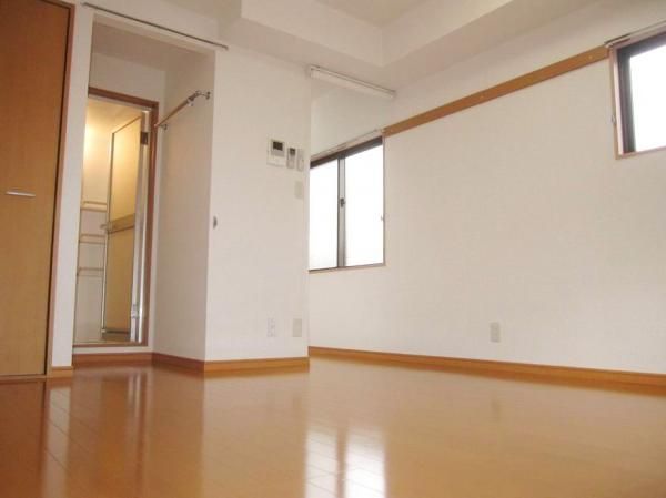 �y���ԁE���r���O�z�@