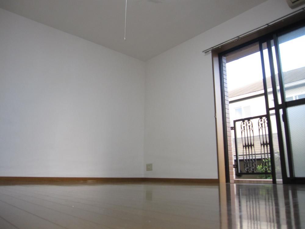 �y���ԁE���r���O�z�@