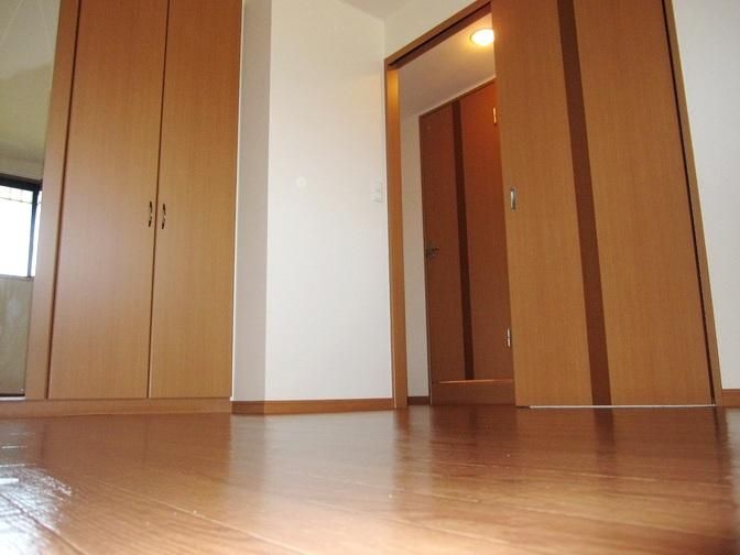 �y�Z�L�����e�B�z�@