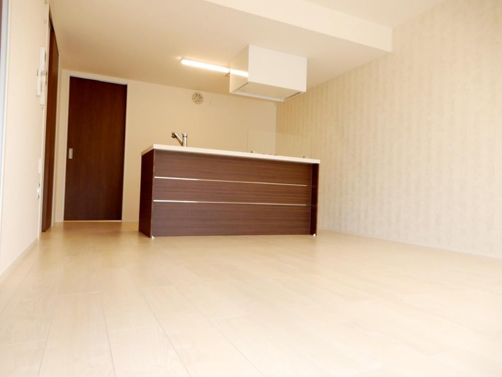 �y���ԁE���r���O�z�@