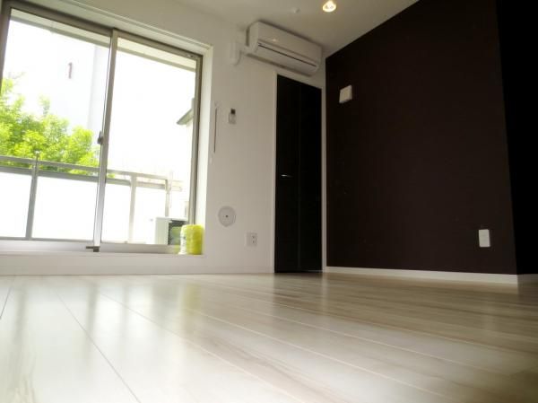 �y���ԁE���r���O�z�@