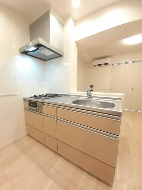 �y�L�b�`���z�@