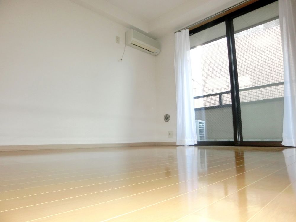 �y�Q���z�@