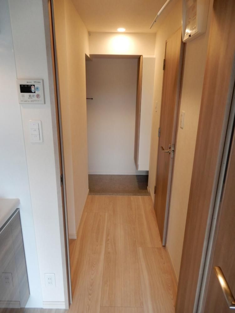 �y�Z�L�����e�B�z�@