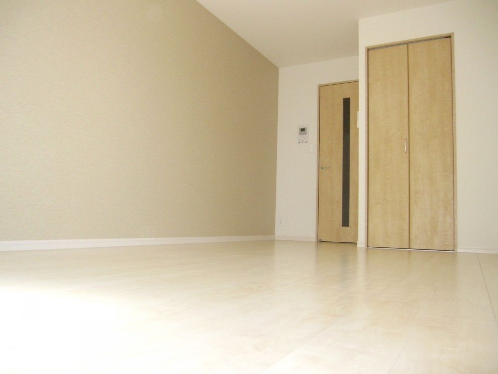 �y���ԁE���r���O�z�@