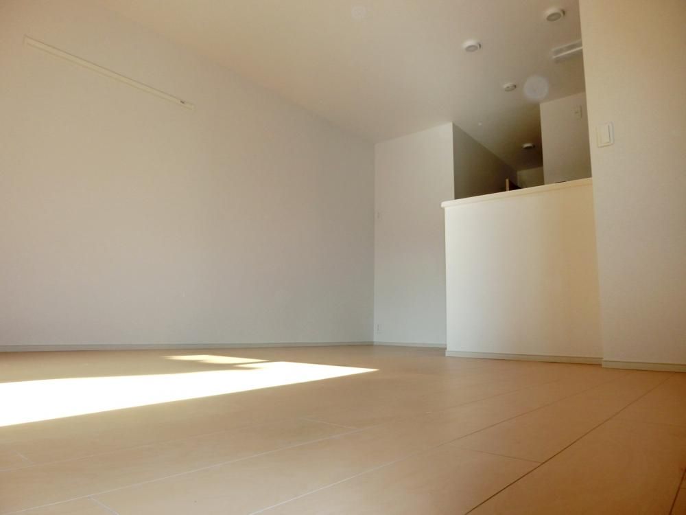 �y���ԁE���r���O�z�@