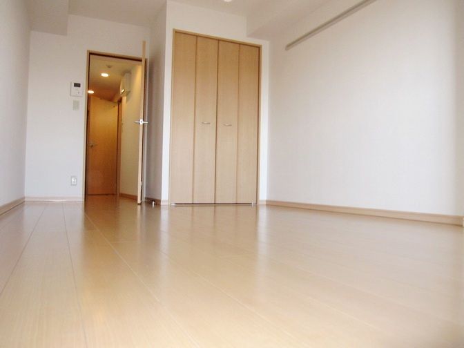 �y���ԁE���r���O�z�@