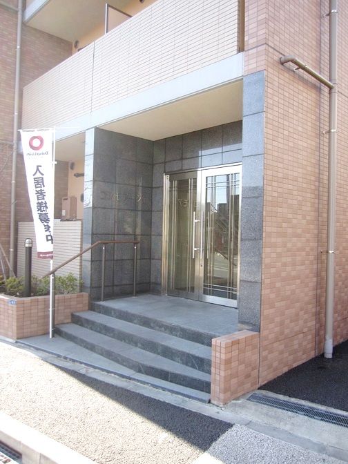 �y�G���g�����X�z�@