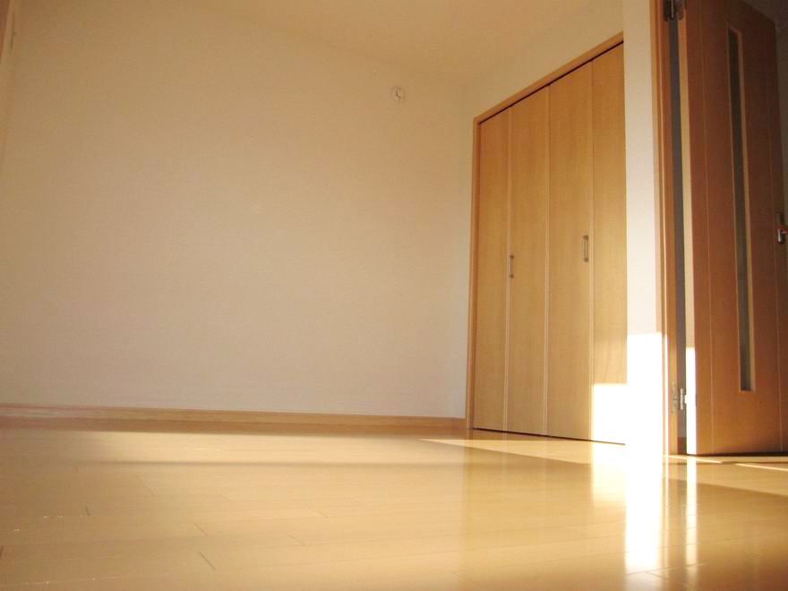 �y���ԁE���r���O�z�@