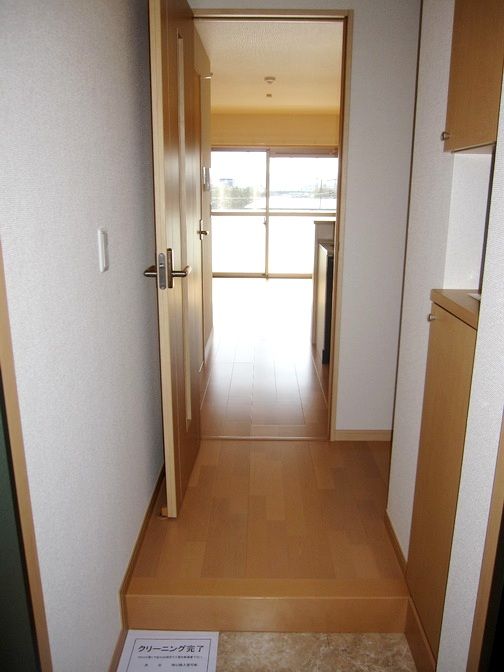 �y�Z�L�����e�B�z�@