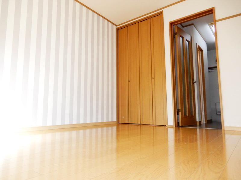 �y���ԁE���r���O�z�@