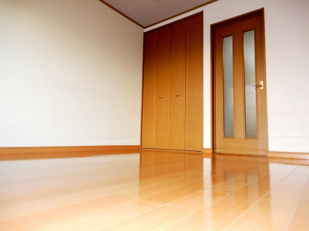 �y���ԁE���r���O�z�@