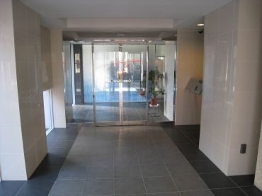 �y�G���g�����X�z�@