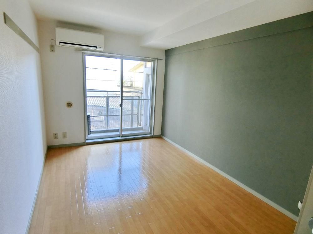 �y�Q���z�@