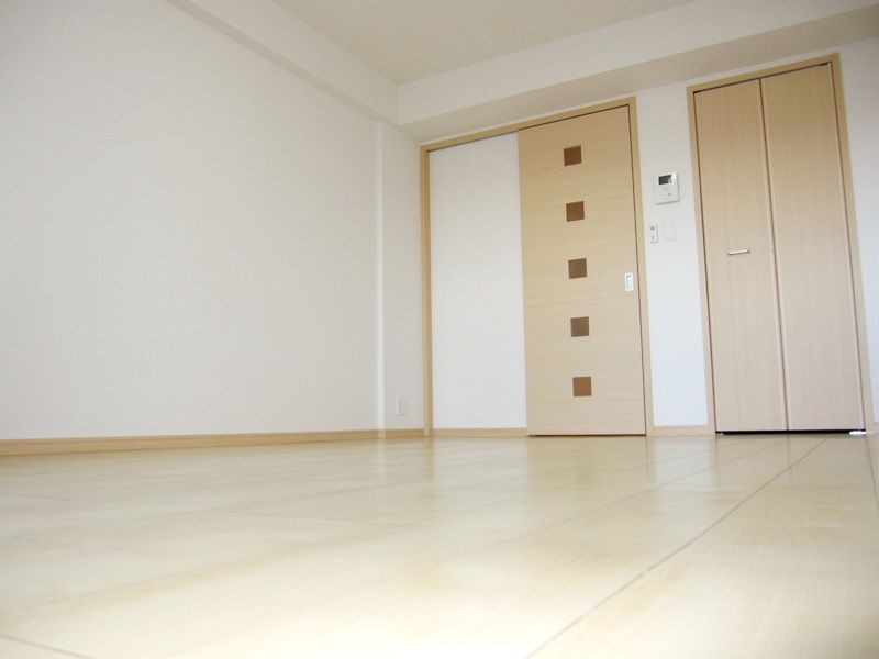 �y���ԁE���r���O�z�@