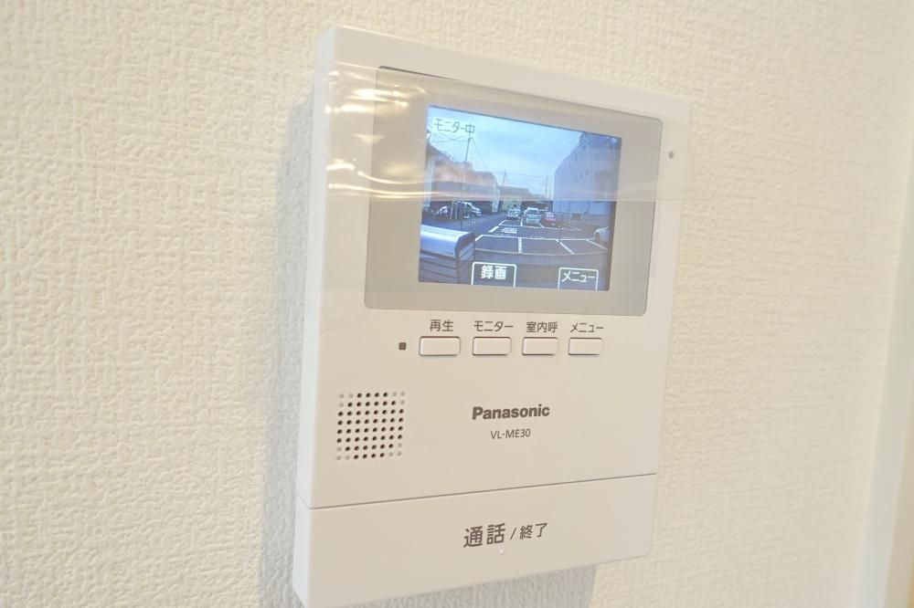 �y�Z�L�����e�B�z�@