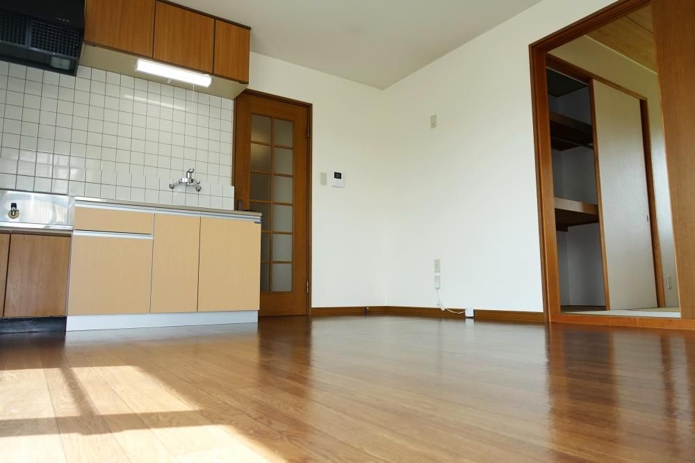 �y���ԁE���r���O�z�@