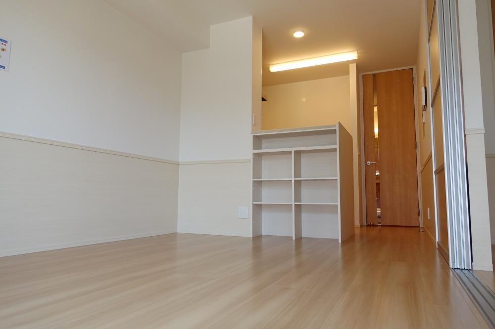 �y���ԁE���r���O�z�@