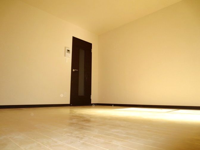 �y�Q���z�@