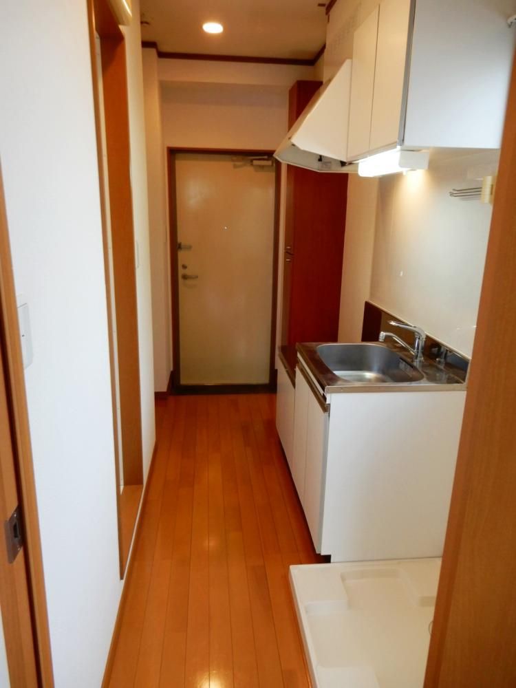 �y�Z�L�����e�B�z�@