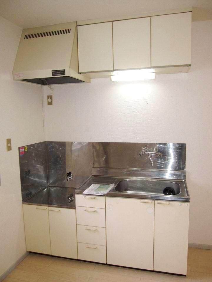 �y�L�b�`���z�@