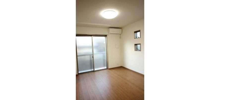 �y���]�z�@