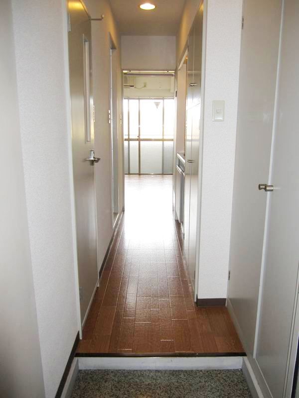 �y�Z�L�����e�B�z�@