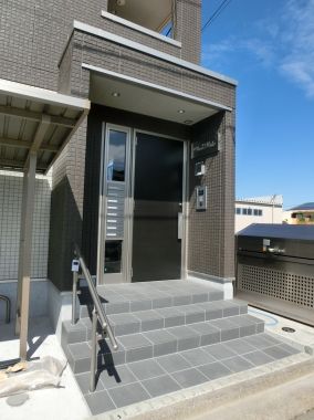 �y�G���g�����X�z�@