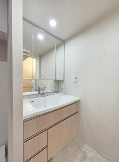 �y���ʏ��z�@