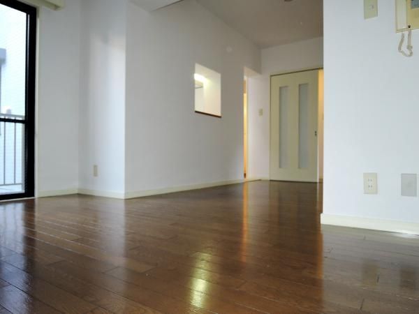 �y���ԁE���r���O�z�@