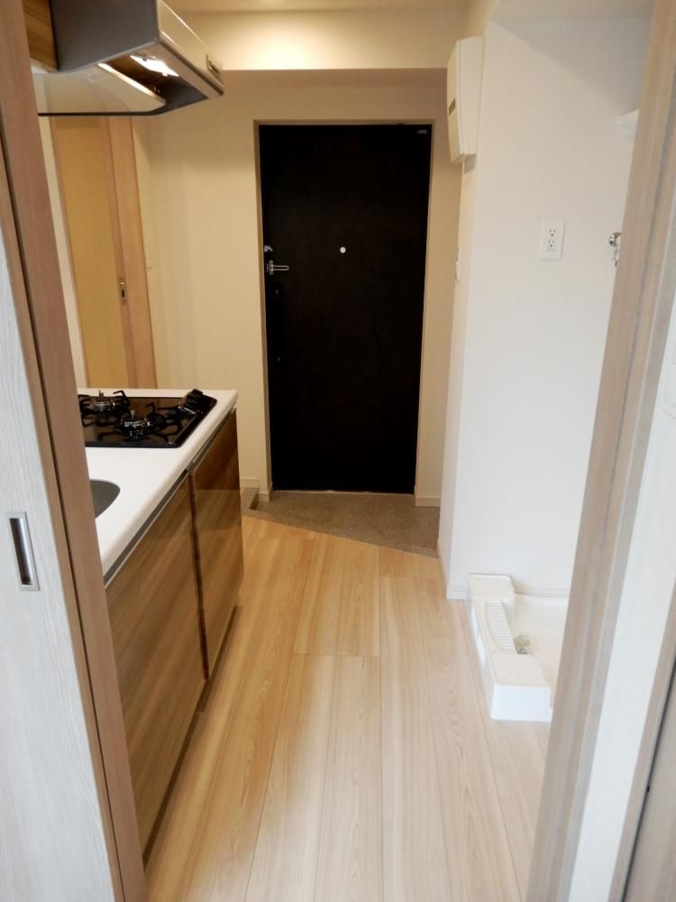 �y�Z�L�����e�B�z�@