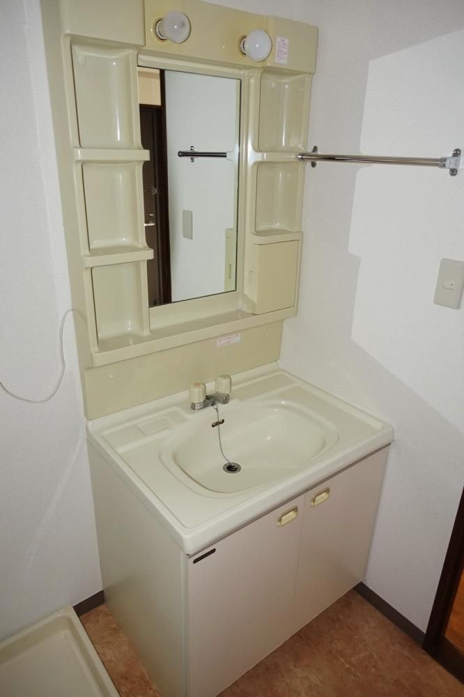 �y���ʏ��z�@