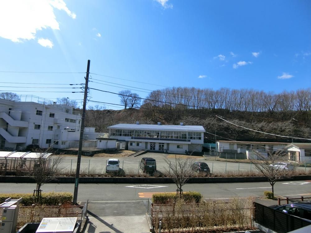 �y���]�z�@